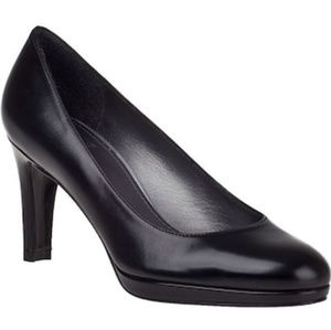 Stuart Weitzman round toe blog pumps size 8